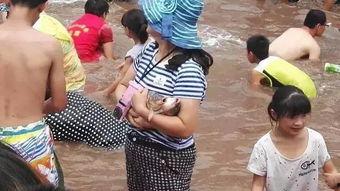 重庆摸鱼吃瓜节目视频,揭秘当地热门视频背后的趣味生活