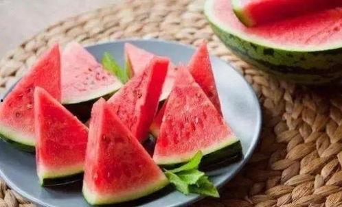 卖瓜的吃瓜视频大全