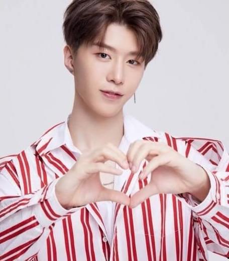 八组吃瓜少女范丞丞视频