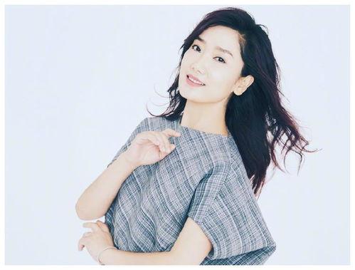 玲花回应吃瓜视频,揭秘背后真相