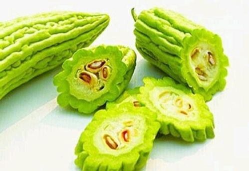 水瓜需要刮皮吃吗视频,水瓜去不去皮？揭秘水瓜食用真相