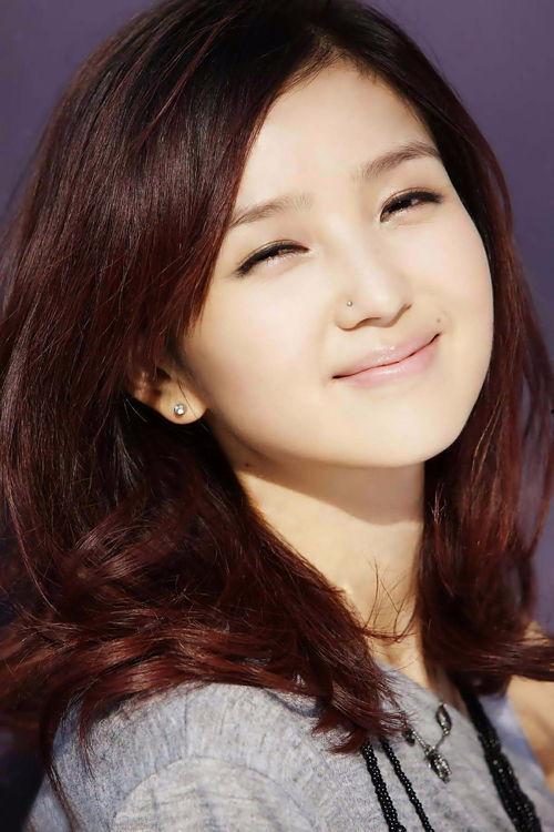 何洁吃瓜小表妹视频播放,揭秘娱乐圈幕后故事