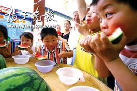 超市吃瓜比赛视频