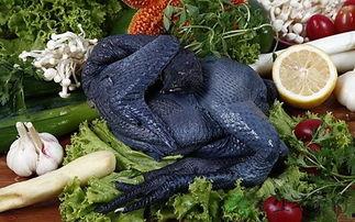 吃乌鸡瓜的视频,营养滋补的佳肴体验